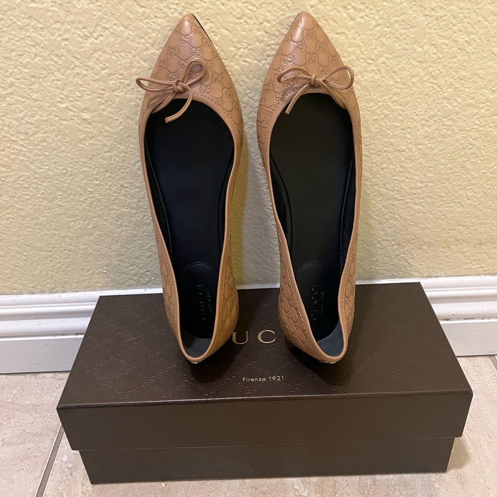 ✨NEW✨Camelia Tan Leather Microguccissima Soft Ballet Flats